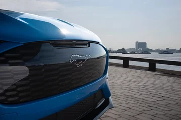Ford-Mustang-Mach-E-GT 