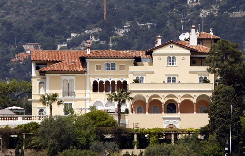 Villa les Cedres Nieruchomość okrzyknięto "najdroższym domem wystawionym na sprzedaż". Cena? około 1,5 mld złotych.