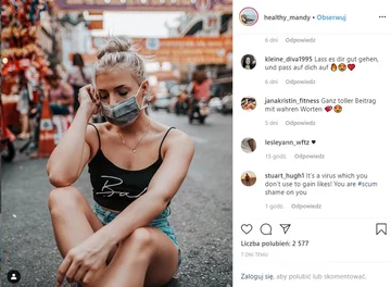 Dziewczyna Fitness Oscara też nie zapomniała o zdjęciu w masce 