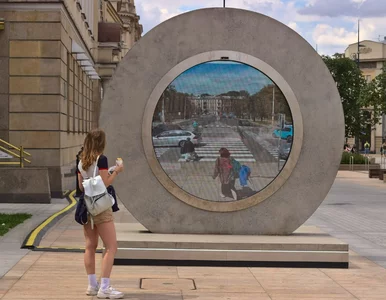 Miniatura: Portal niczym z filmu science fiction....