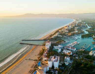 Miniatura: Laserowe pokazy i podwójny rollercoaster....