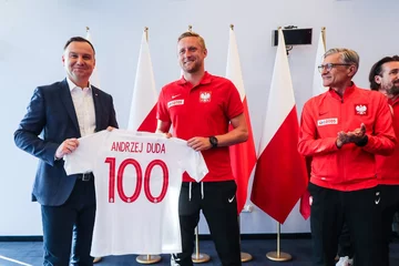 Prezydent Andrzej Duda w Juracie na spotkaniu ze sztabem i pilkarzami reprezentacji Polski 