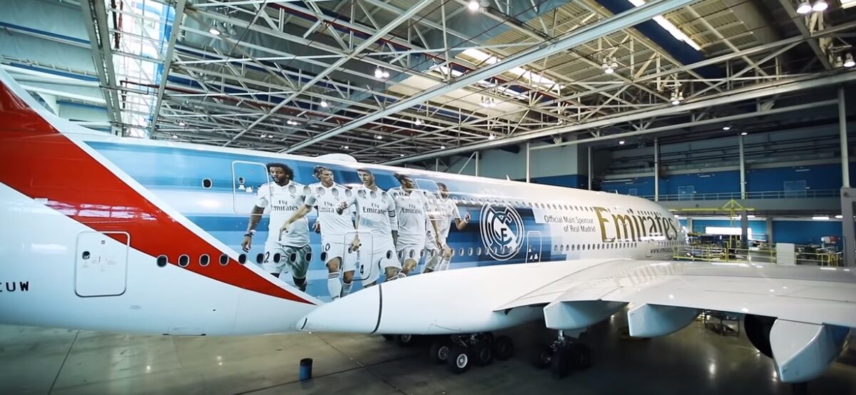 Samolot linii Emirates z wizerunkami piłkarzy Realu Madryt 