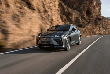 Lexus RZ 450e 