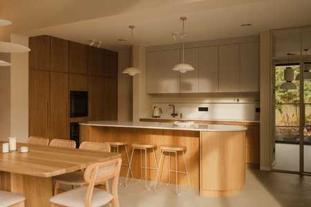 Miniatura: Naturalne materiały, jasne drewno,...