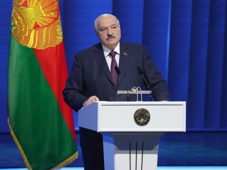 Łukaszenka stawia warunek w&nbsp;sprawie Poczobuta. „Do&nbsp;wieczora...