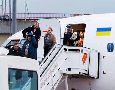 Miniatura: Trump unieważni status prawny 240 tys....