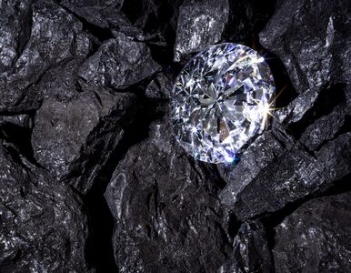 Miniatura: Biliard ton diamentów we wnętrzu Ziemi....