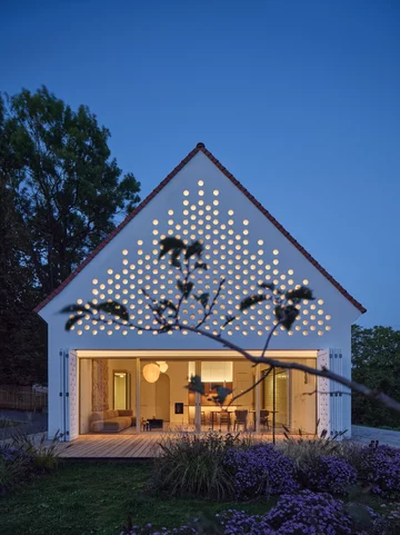 Mały dom w starym sadzie, projekt Jan Žaloudek 