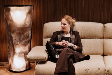 olta x Maciej Karpiak &ndash; lampy AVA i&nbsp;meble marki podczas Salone del Mobile w&nbsp;Mediolanie