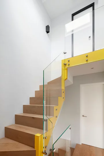 Kolorowe wnętrza, projekt XUL Architecture downloadfor.press, XUL Architecture