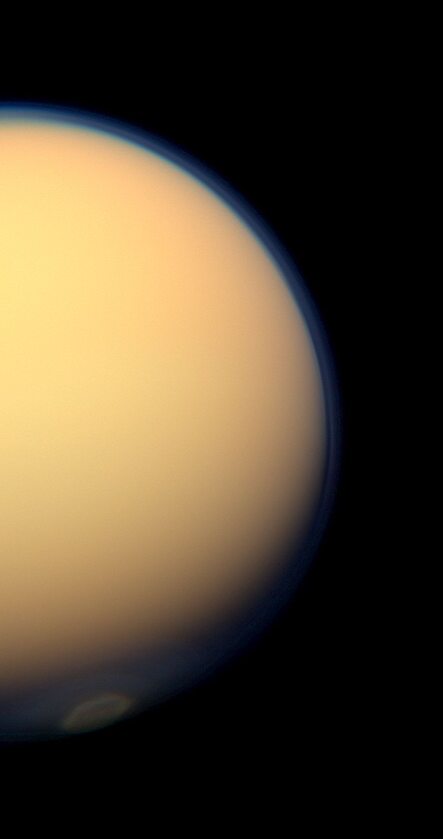 Wir polarny na Tytanie zarejestrowany przez sondę Cassini 
