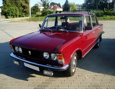 Miniatura: Zlot Fiatów 125p pozwolił przenieść się w...