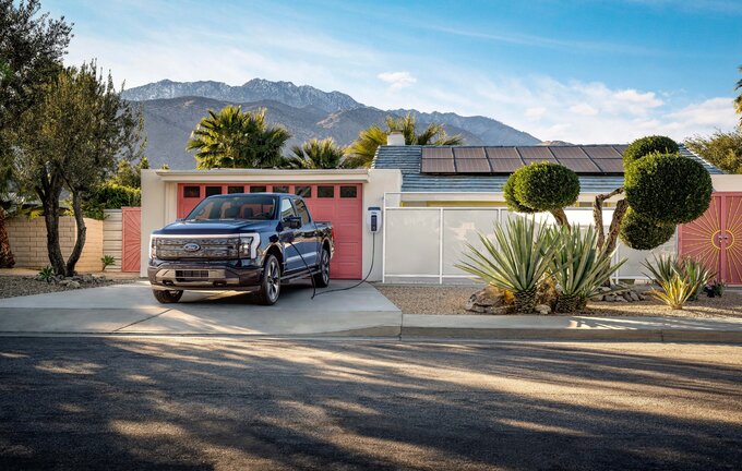 Ford F-150 Lightning Power Play