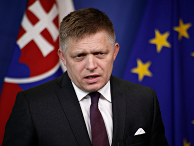Miniatura: Premier Słowacji po kolejnej operacji. Sąd...