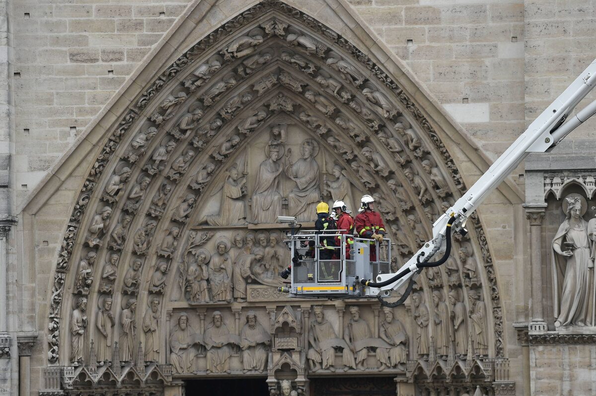 Katedra Notre Dame po pożarze 