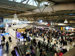 Miniatura: Europejski kraj walczy z opóźnieniami...