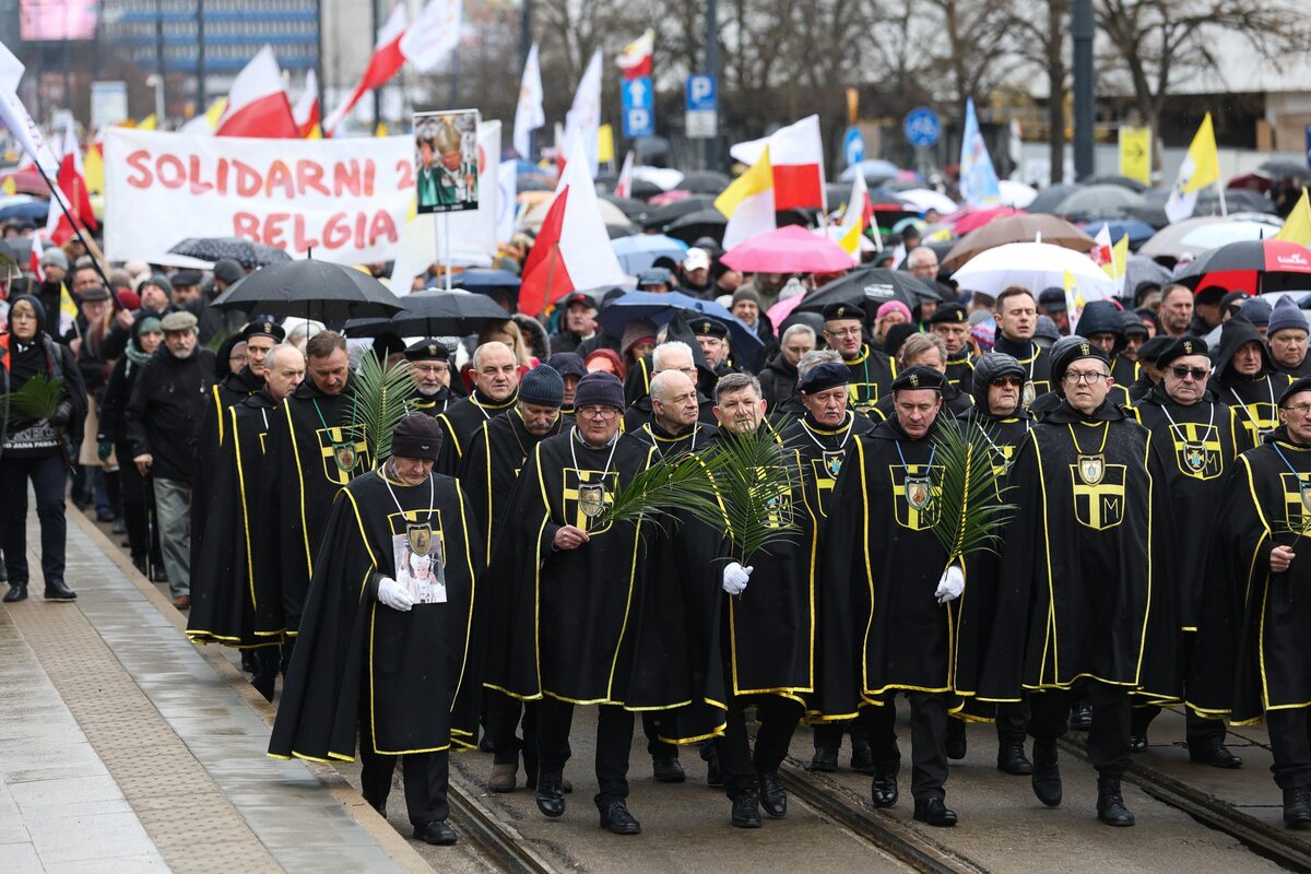 Narodowy Marsz Papieski w Warszawie 