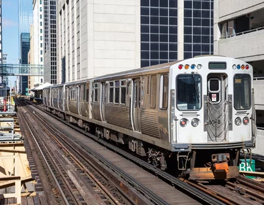 Miniatura: Dla popularności i lajków ryzykują życiem....