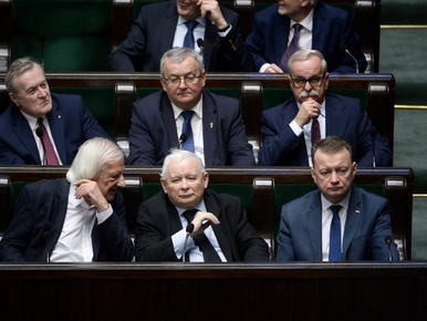 Miniatura: Najnowszy sondaż. Poparcie dla PiS-u...