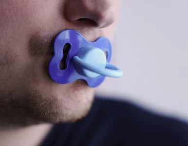 Miniatura: Zawód: maminsynek. „Matki chętniej...