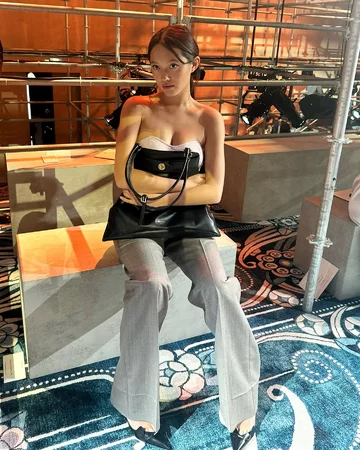 Lily Chee 