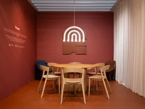 Miniatura: Paged Meble na Salone del Mobile:...