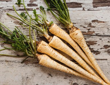 Miniatura: Posiej te rośliny obok pietruszki....