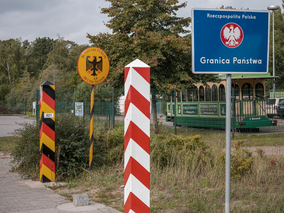Miniatura: Niemcy zezwalają na kontrole graniczne z...