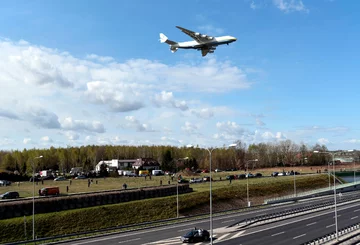 Lądowanie Antonowa An-225 