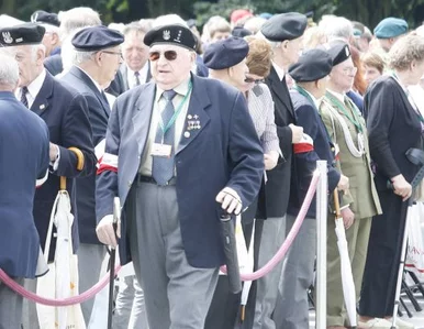 Miniatura: Święta za 52 złote i kolejki do lekarza -...