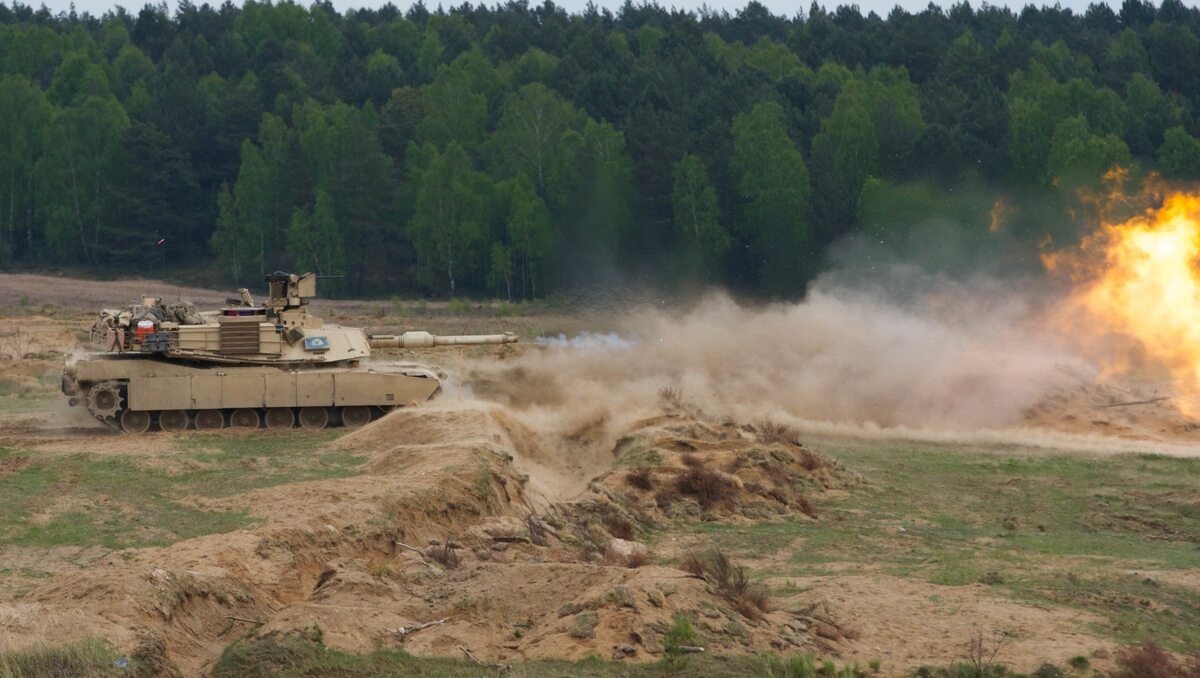 M1A2 Abrams Main Battle Tank podczas ćwiczeń (fot. U.S. Army photo by Spc. Marcus Floyd, 13th Public Affairs Detachment)