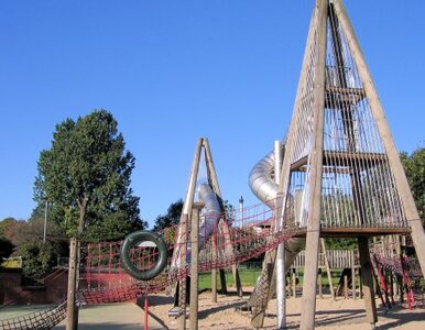 Miniatura: Chcieli dzielić się narkotykami na placu...