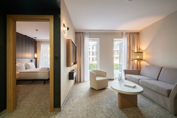 Harmony Valley Resort w&nbsp;Szklarskiej Porębie zaprojektowany przez Tremend to&nbsp;nowy hotel dla&nbsp;dorosłych, kt&oacute;rego wnętrza zaprojektowano z&nbsp;inspiracji karkonoskim krajobrazem, lokalnym rzemiosłem i&nbsp;wsp&oacute;łczesnym designem