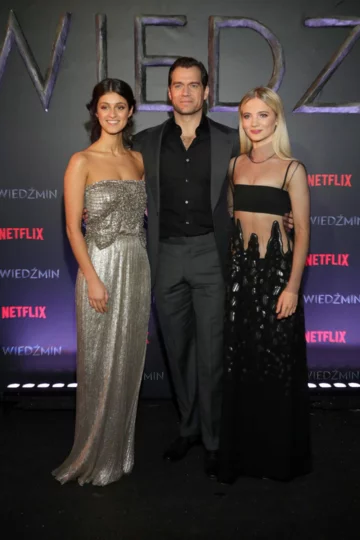 Anya Chalotra, Henry Cavill, Freya Allan 