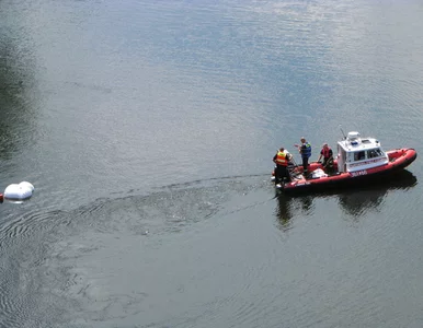 Miniatura: Trzciany. 13-latek zniknął pod wodą....