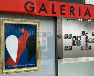 Wystawa prac Jana Dobkowskiego w&nbsp;warszawskiej Galerii Grafiki i&nbsp;Plakatu