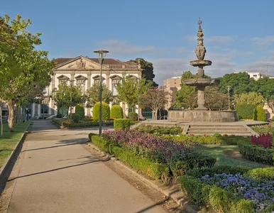 Miniatura: Już nie Barcelona, Lizbona czy Porto. To...