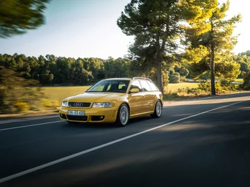 Audi RS 4 Avant edition 25 years 