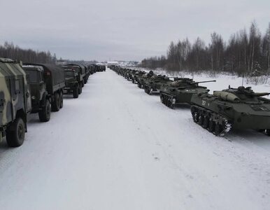 Rosja rozmieściła sprzęt wojskowy i żołnierzy przy granicy...