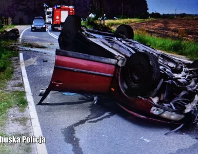 Miniatura: Pijany wiózł dwójkę dzieci. Samochód...