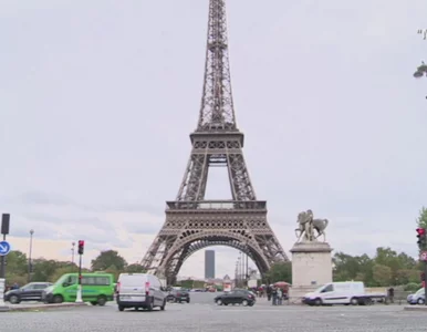 Miniatura: Taras widokowy ze szklaną podłogą. Wieża...