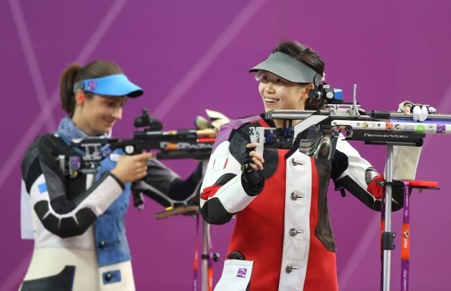 Złota i srebrna medalistka igrzysk olimpijskich (fot. EPA/GEOFF CADDICK/PAP)