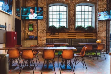 Nines, restauracja Roberta Lewandowskiego mieści się w starym browarze przy ulicy Grzybowskiej w Warszawie 