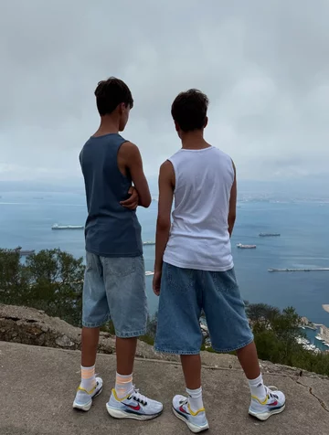 Synowie Anety Zając na Gibraltarze 