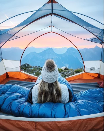 Przezroczysty namiot wpisujący się w trend „transparent camping” 