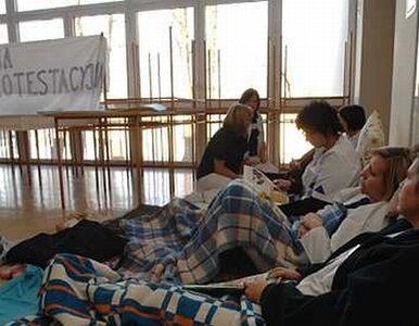 Miniatura: Pielęgniarki strajkowały - pacjent zmarł