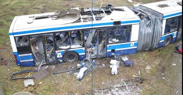 Eskperyment przeprowadzony z&nbsp;użyciem autobusu marki MAN, efekty wybuchu