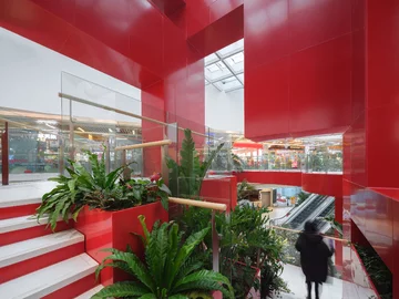 Atrium centrum handlowego w Qingdao zaprojektowane przez CLOU architects na wzór miasta przyszłości v2com, 3565-14, CLOU architects