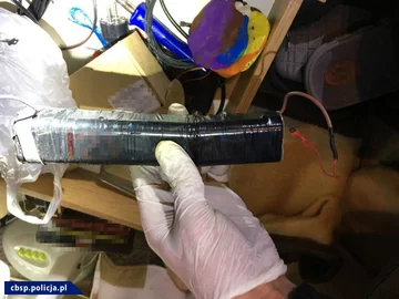 Porywał dla okupu, swoje ofiary przetrzymywał w metalowej skrzyni. Bogusław K. usłyszał zarzuty 